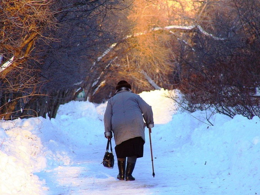 Бабушка Зима Фото